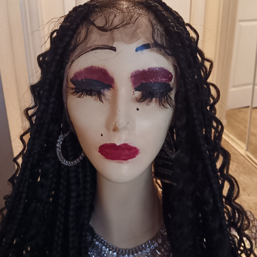 Wig - Picture 3 of 5